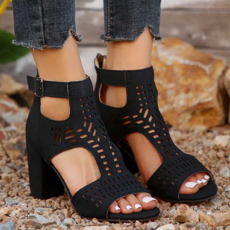 New Arrival Womens Fashion with Sexy High Heels Sandals Womens Roman Hollow Pump Lace Upward Stripped Toe Sandals Casual Thick High Heels Sandals T250