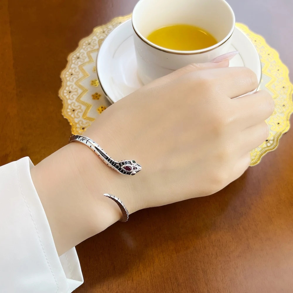 Snake Bracelet European Style Womens Exquisite Jewelry Spring Bohemian Gift Black 925 Pure Silver 250109