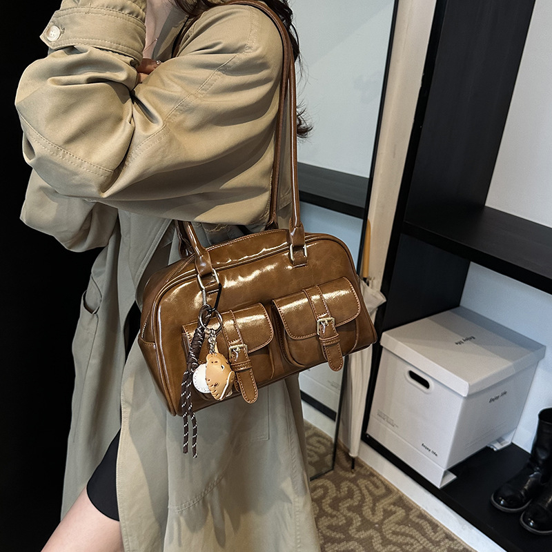 Designer Bag Luxury Bag High-Quality 2025 Free Designer Shoulder Bags Pillow Women's New Versatile Commuting Handbag Black Shoulder Bag White Red