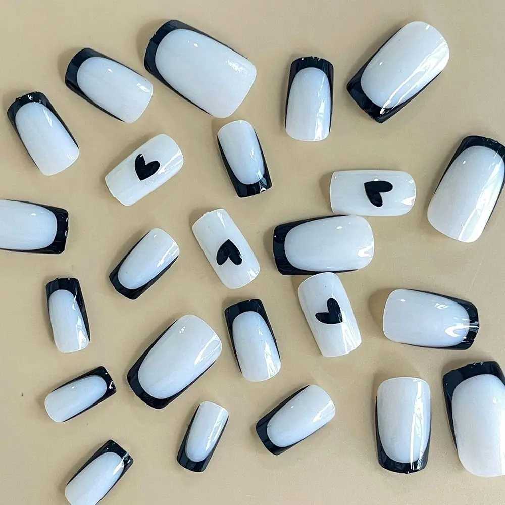 24pcs Detachable Black Line Love Fake Nails Short Length Full Cover Press on Nails Nail Tips GirlXJ250110