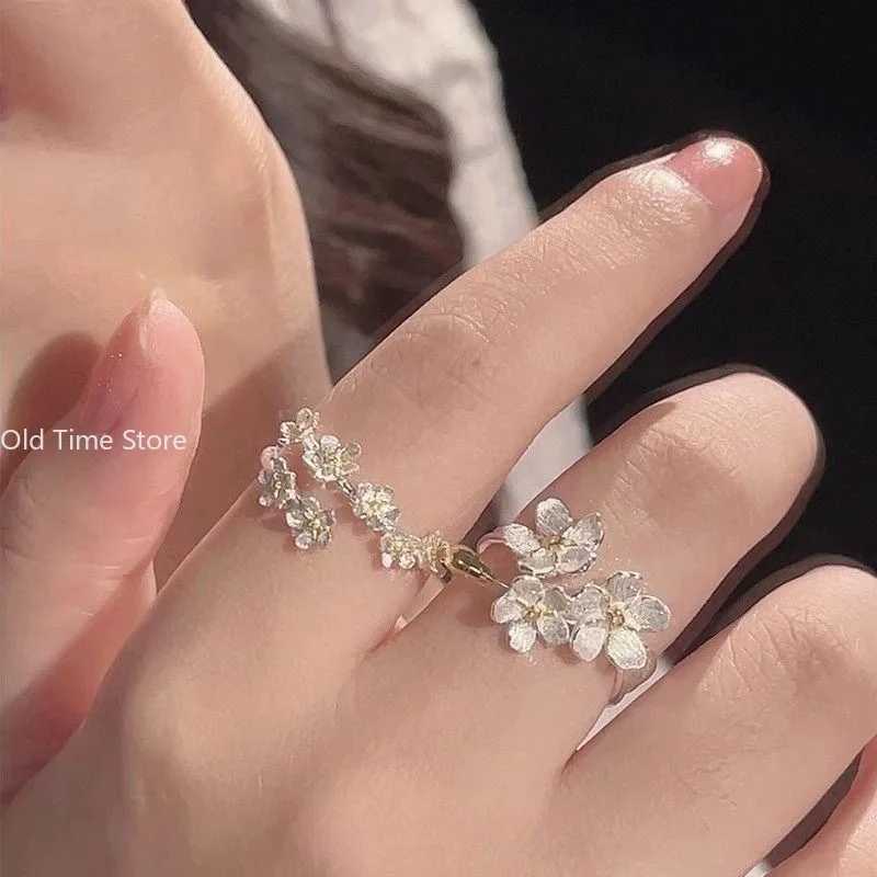New unique and exquisite womens open adjustable ring silver minimalist finger ring engagement jewelry womens gift W250111