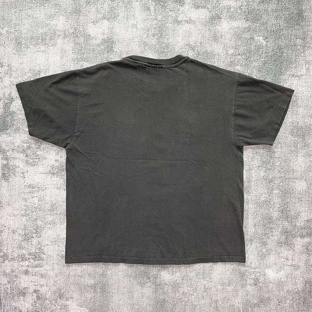 Japanese anime cartoon printed short shirt with a youthful and unique street feel, hand-painted graffiti half sleeved T-shirt