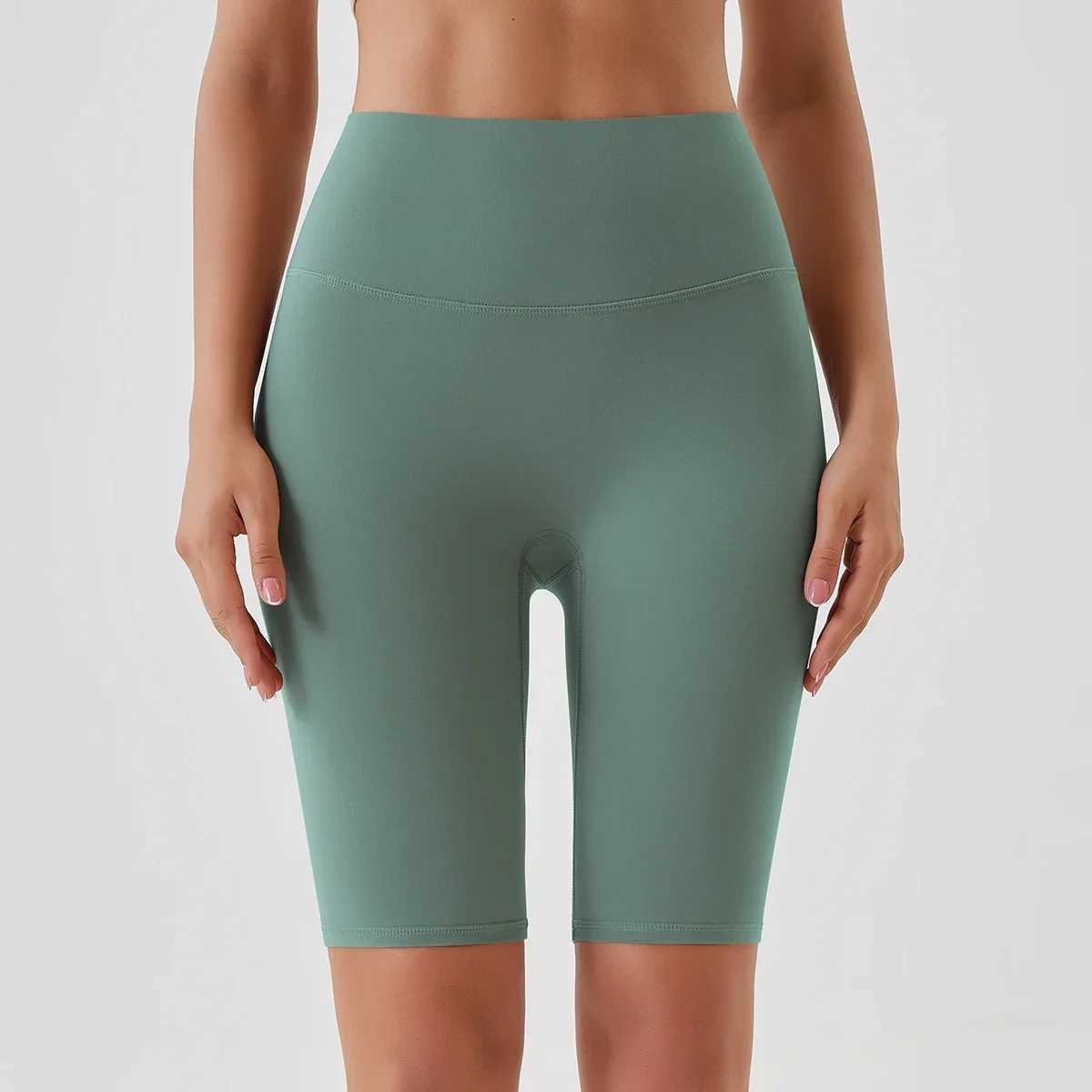 2024 High-Waisted Buttock Lifting Yoga Shorts Summer Seamless Yoga Legging Shorts Outer Wear Tight Cycling Athletic Gym ShortsXJ250111