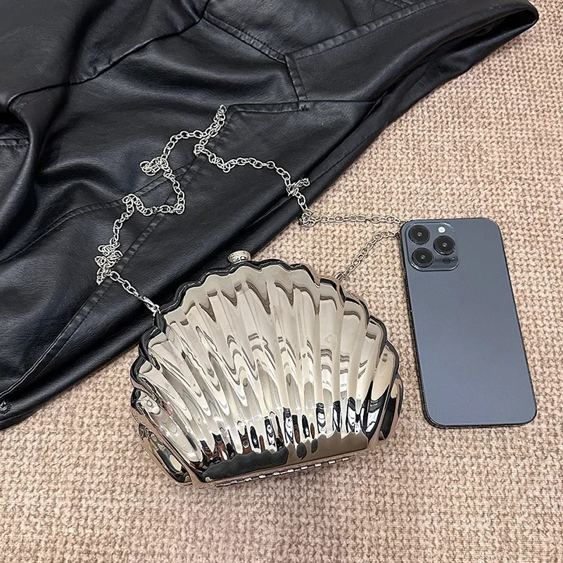 Evening Bags Shell Shape Women Clutch Bags 2024 Wedding Bridal Handbag Pearl Beaded Fashion Shell Chain Party Bags 250106