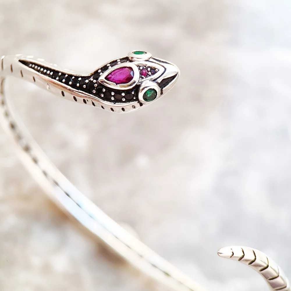 Snake Bracelet European Style Womens Exquisite Jewelry Spring Bohemian Gift Black 925 Pure Silver 250109