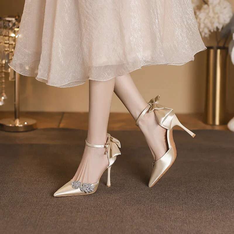 Size 30-44 Banquet Party Hollow High Heels Women White Wedding Shoes Rhie Wer Accessories Stiletto Heel Pointed Pumps