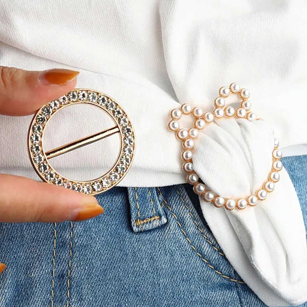 Clothing corner buckle elegant artificial pearl rhinestone center T-shirt scarf clothing corner tie clip fashionable W250111