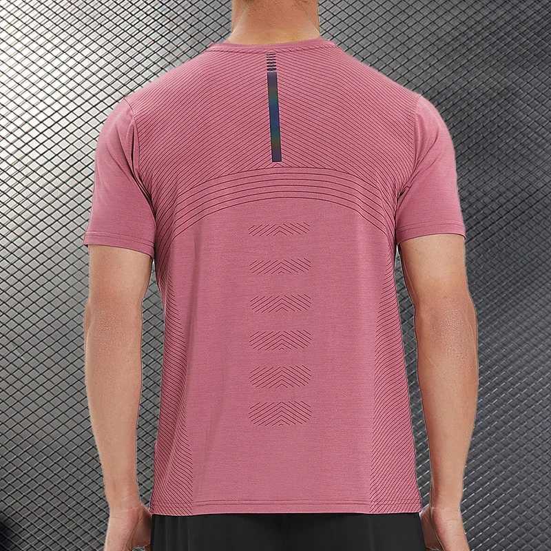 Mens summer sports T-shirt gym muscle fitness clothing short sleeved quick drying training running shirt horseback riding short sleeved W250111