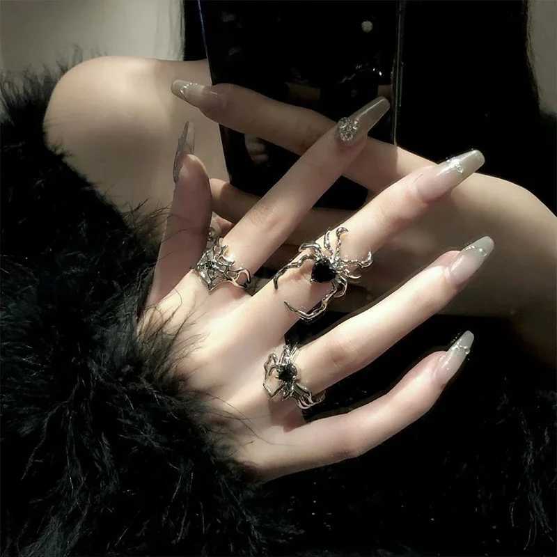 3 Styles Electroplating Black Heart Spider Web Opening Finger Rings Irregular Y2K Vintage Rings Punk Gothic Jewelry Party GiftsXJ250110