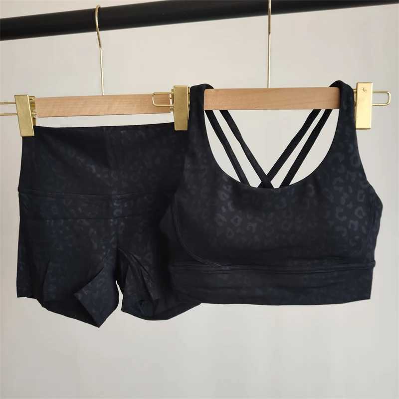 Solid color clothing womens gym set bra short leg sportswear cross shoulder straps running sportswear soft X250110