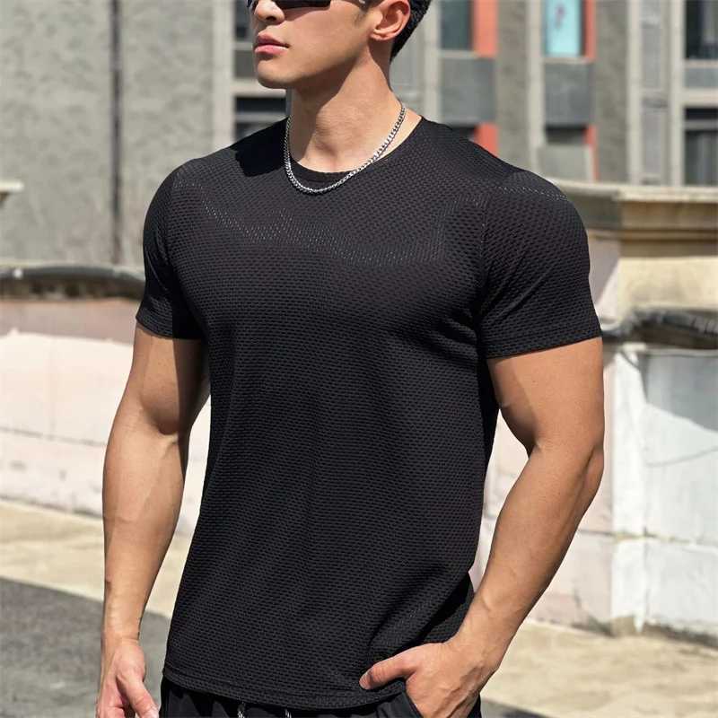 Quick drying slim fit mens sports T-shirt summer running round neck fitness training clothing elastic short sleeved T-shirt mens top W250111