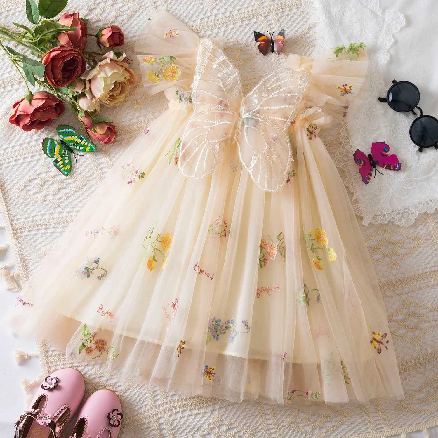 Childrens Christmas clothing baby girl chiffon dress no ruffles embroidered floral pattern princess birthday dress W250111