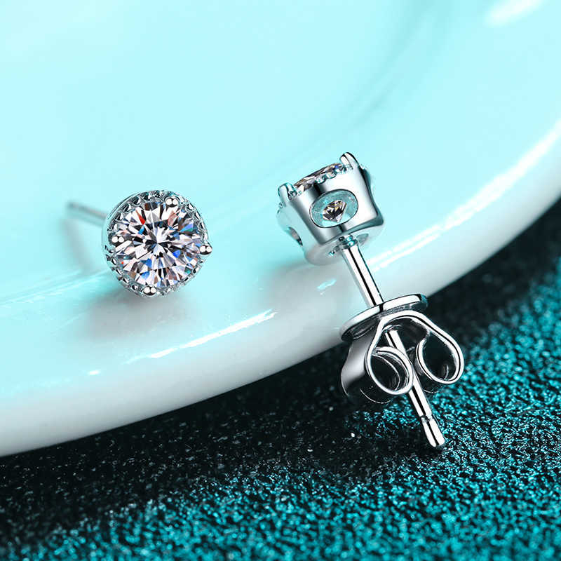 Fashion Earrings 925 Silver Gold Plated 0.6CT Moissanite Diamond Earring Studs Wedding Temperament Glamour Women Fine Jewelry