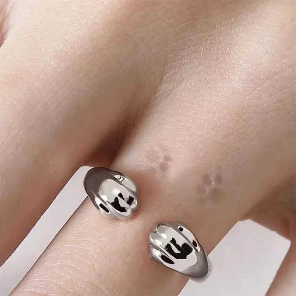 Fashionable and innovative new style cat and puppy paw printed open ring W250111