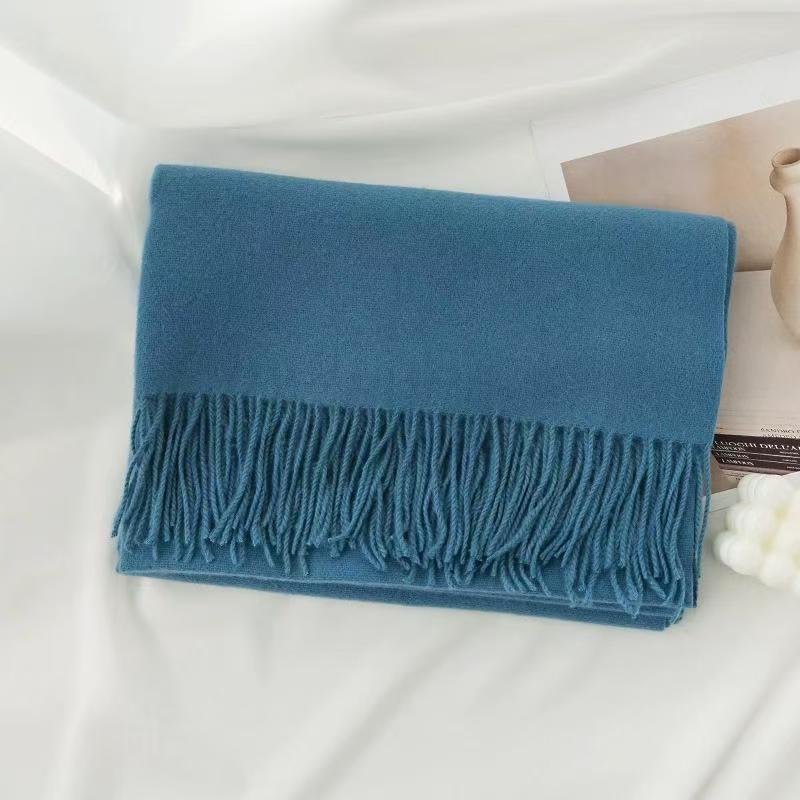T077 autumn and winter Korean style ladies all-match cashmere scarf solid color warm neck shawl