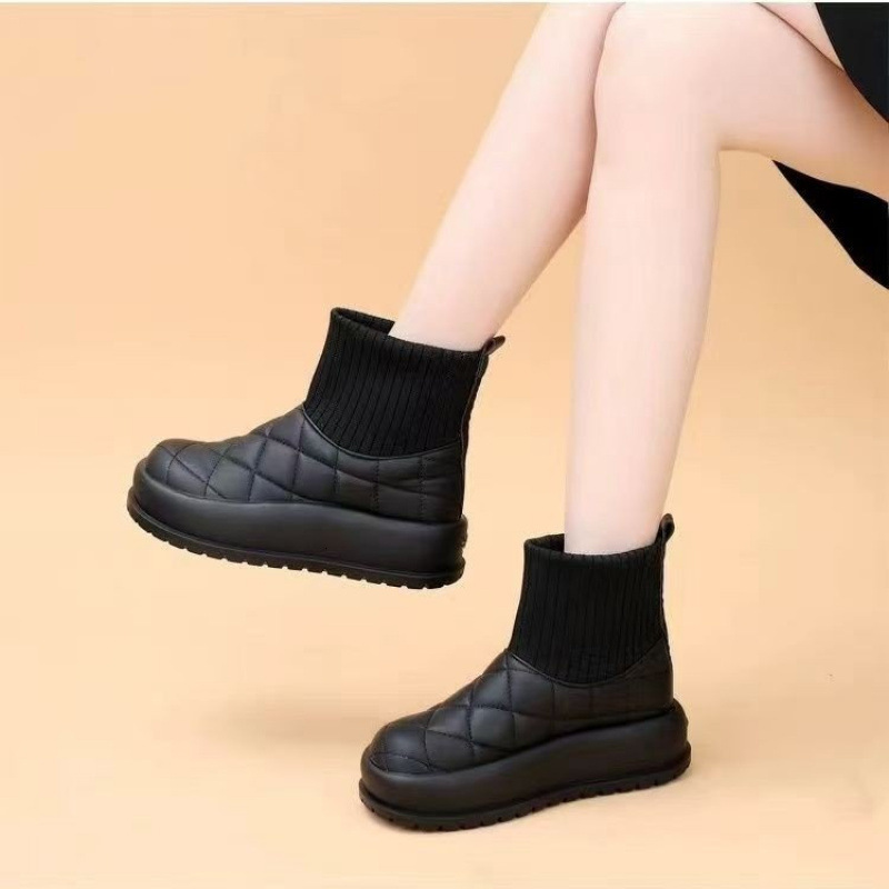 Winter mid heel (-) boots with rubber sleeves and sponge soles