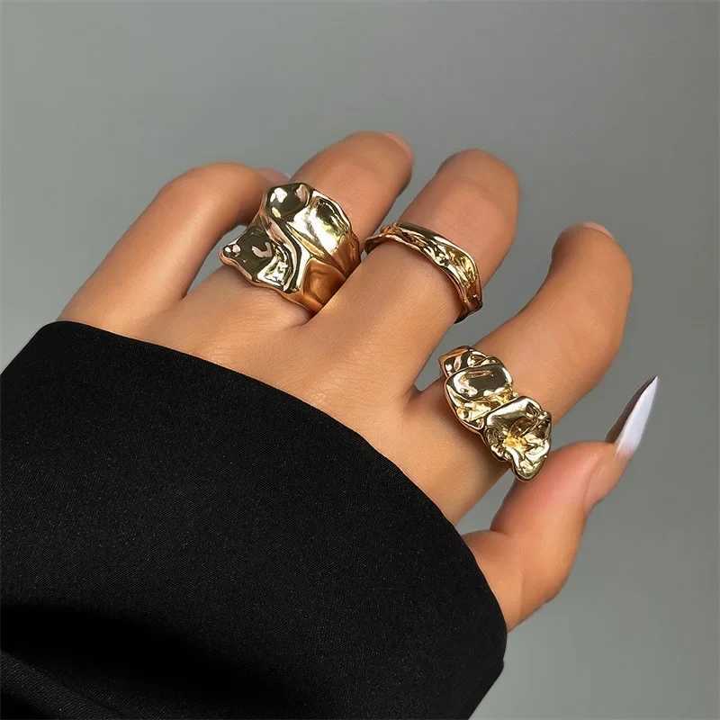Punk Gold Liquid Ring Set Womens Fashion Irregular Wave Metal Finger Ring Aesthetics Self Gothic Jewelry Birthday Gift W250111