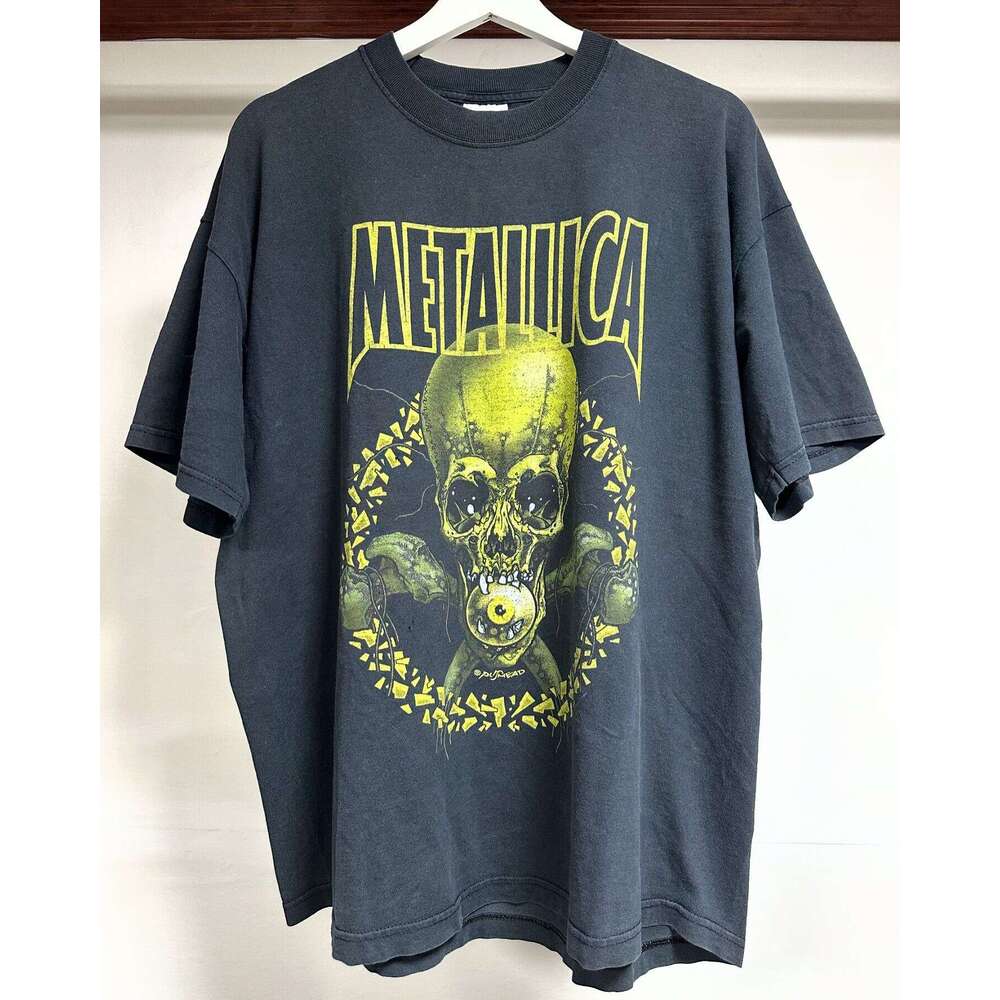 Trendy Couple Loose Men's Women's Metal Band Same Style Printed Short Sleeves, Small and Unique