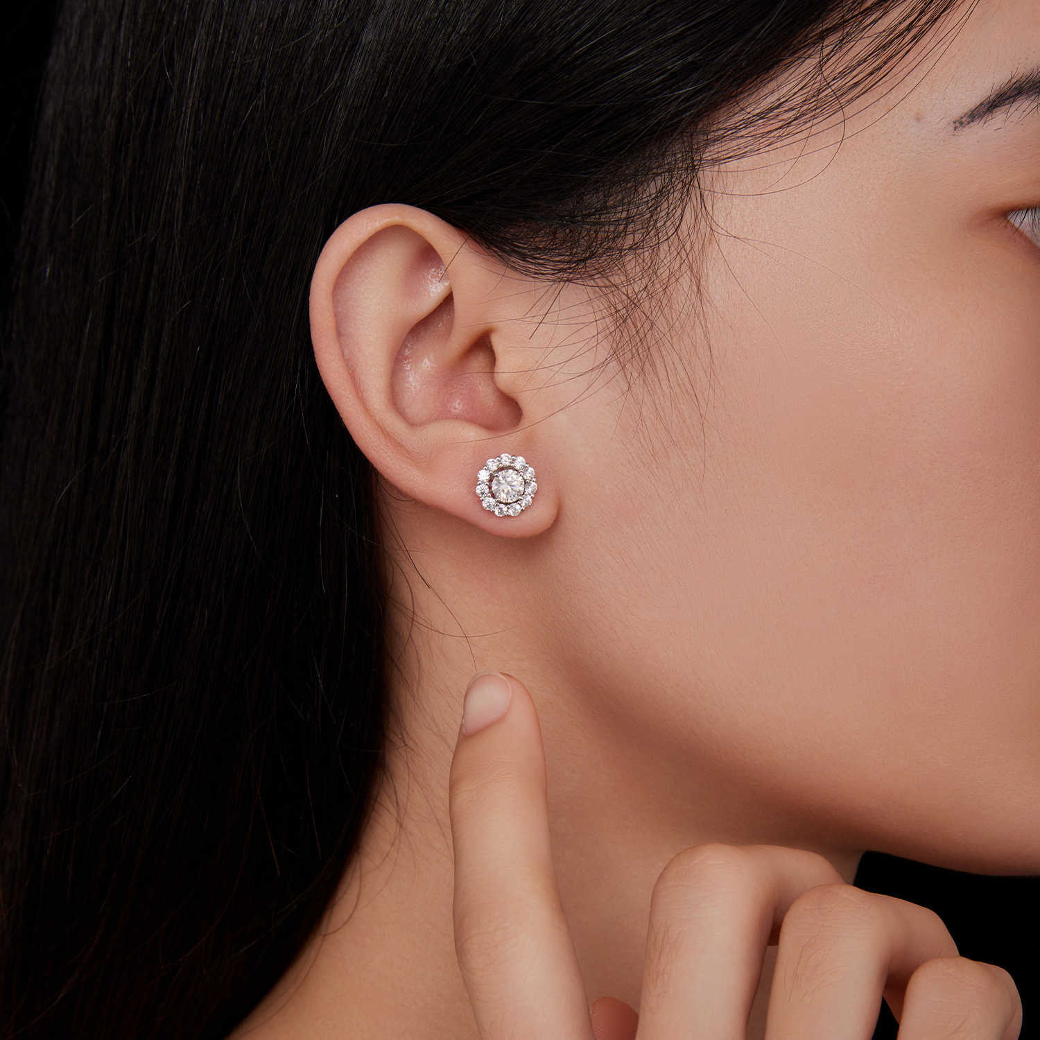 New 50 points sparkling moissanite earrings creative design structure s925 silver belt certificate earrings