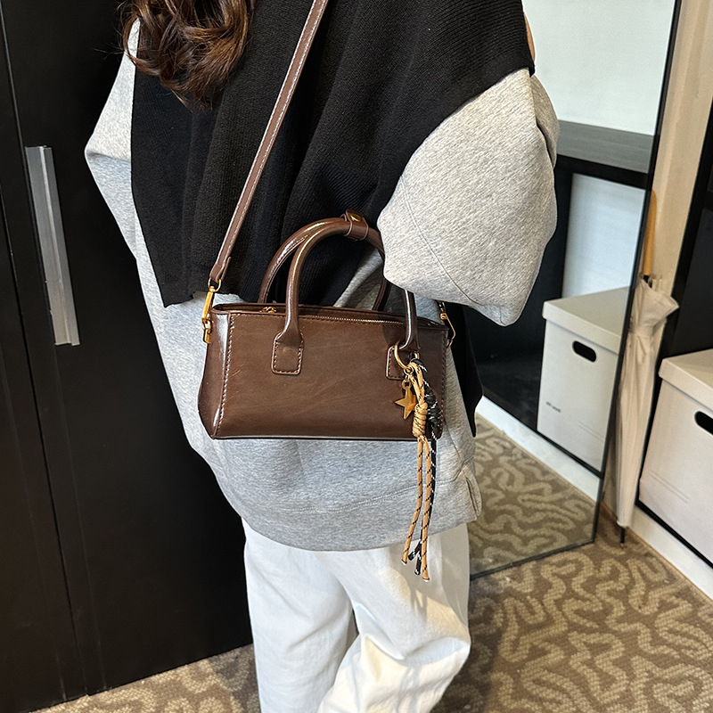 2025 Designer 2025 free shipping 3 designer Shoulder Bags for women Handbag Plainr crossbody bag vintage black brown red flaps