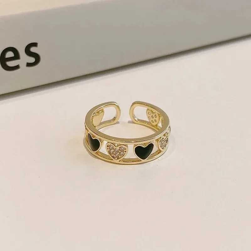 Heart Hollow Out Rings Women Tren Luxury Design Opening Adjustable Finger Ring Boho Fashion Wedding Ring JewelryXJ250110