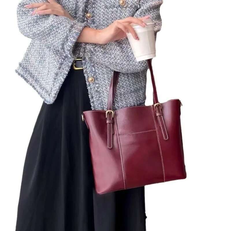 High-End Feeg Niche Women's Versatile Vintage Large Capacity Crossbody Bag Genuine Leather Womens Wholesale