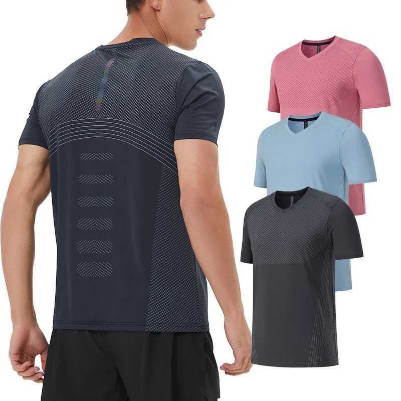 Mens summer sports T-shirt gym muscle fitness clothing short sleeved quick drying training running shirt horseback riding short sleeved W250111