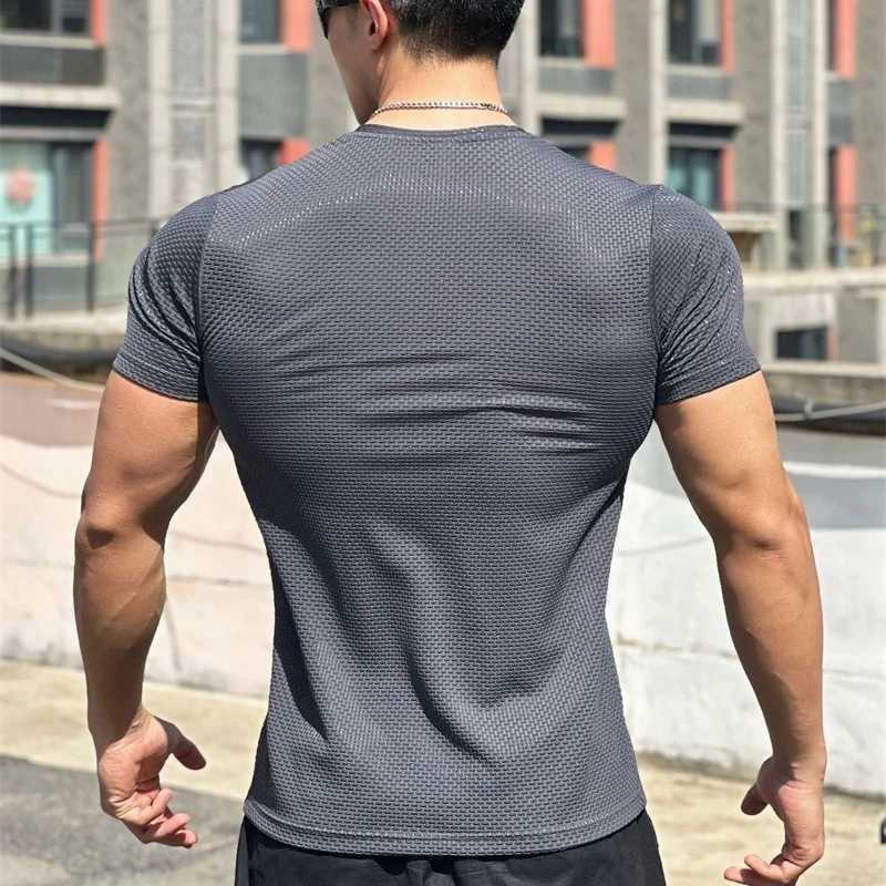 Quick drying slim fit mens sports T-shirt summer running round neck fitness training clothing elastic short sleeved T-shirt mens top W250111