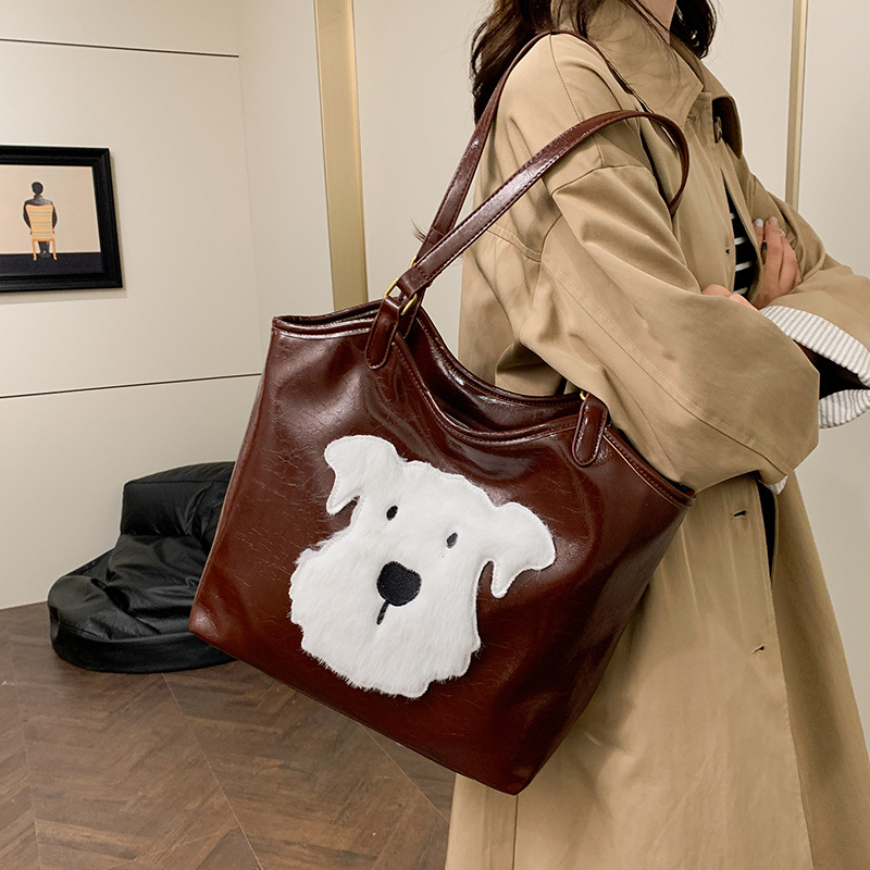 2025 Designer free shipping 2025 3 designer Shoulder Bags for women Solid color casual handbag Pleated and versatile Plain Cartoon tote brown