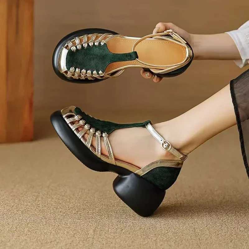 New Arrival New Summer Trend for Womens Shoes Comfortable Low Heel Shoes Treasure Head Casual One Line Buckle Fashionable Roman Sandals T250110