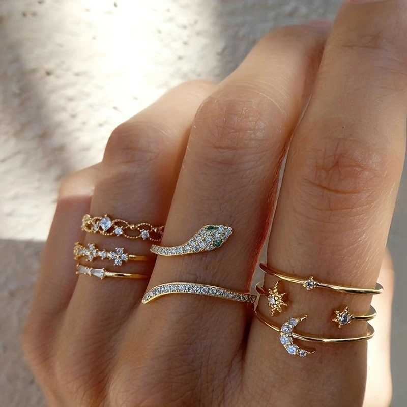 Bohemian Sparkling Zircon Snake Moon Ring Heart Ring Set for Girls Bohemian Crystal Gold Ring Womens Wedding Charm Jewelry Gift W250111