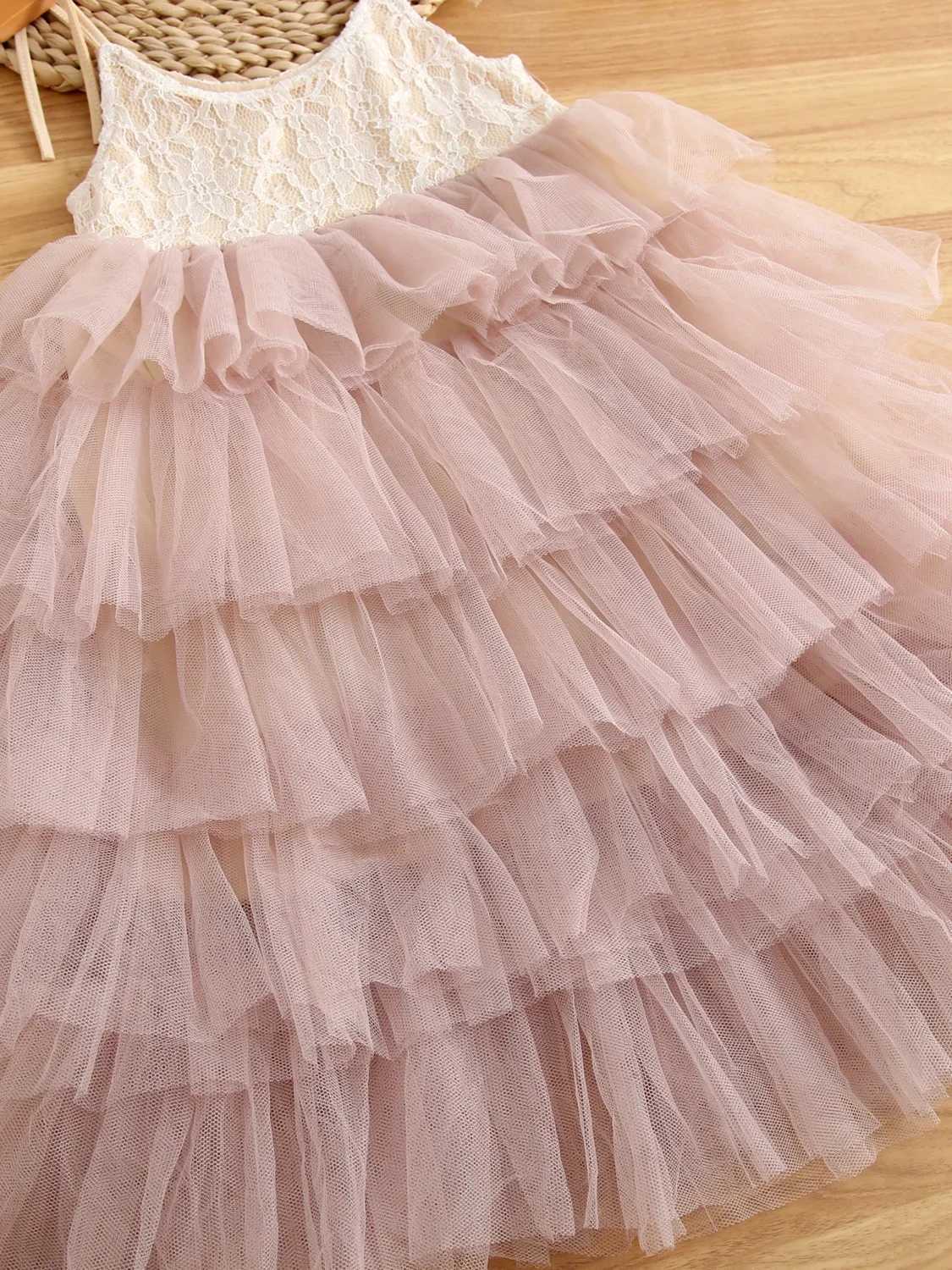 Girls wedding dress little princesss birthday dress womens lace pendant Tutu childrens dress retro lace dress W250111