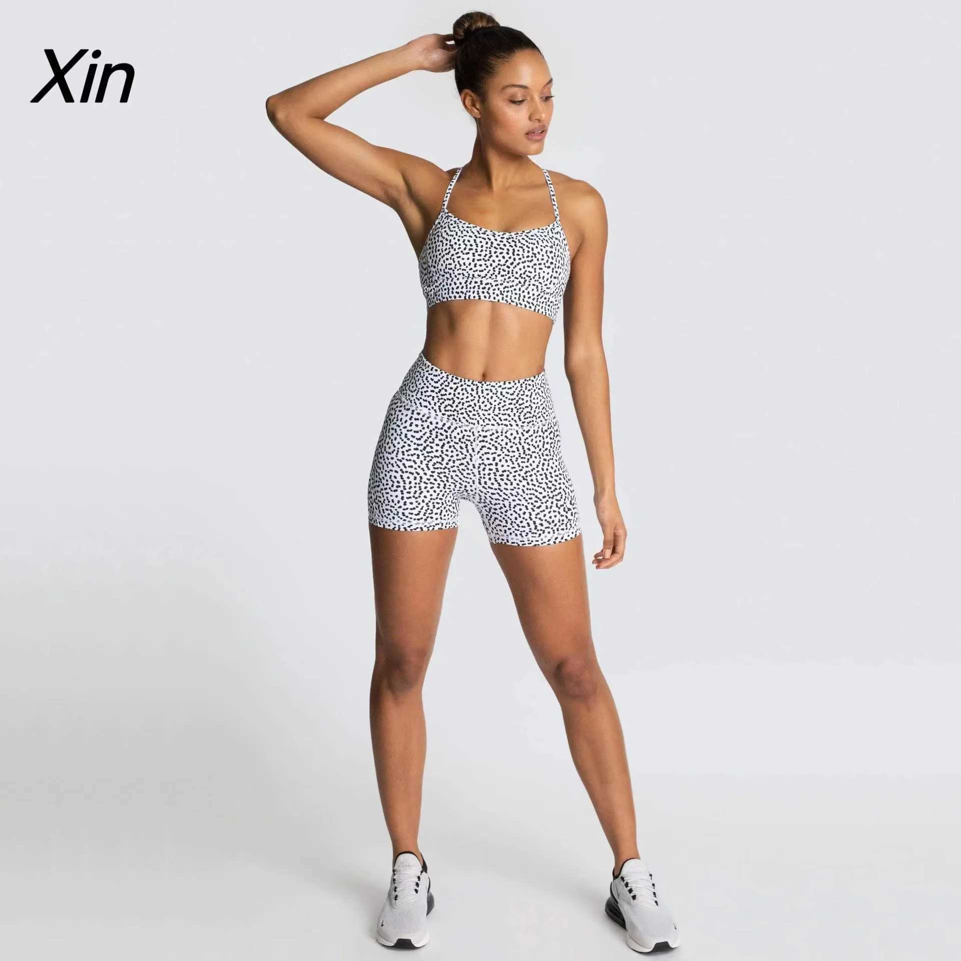 New seamless two-piece running bra shorts with polka dot pattern sports bra beauty back gym 2-piece set short clothes X250110