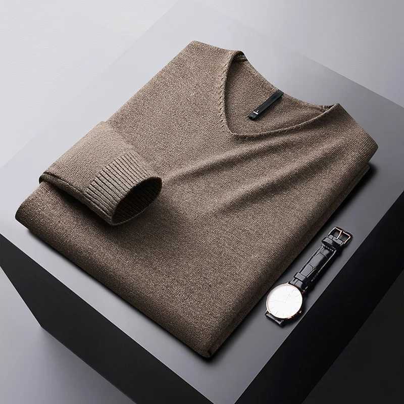 Autumn and Winter Crown Sweater Mens Stretch Comfortable Warm Cold Resistant Top Leisure Solid Color Fully Matched Sweater W250110