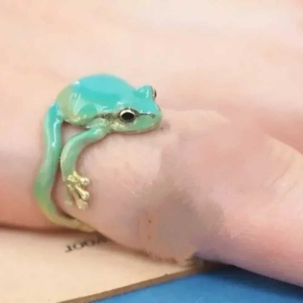 Mini Green Tree Frog Ring Frog Open Ring Female Metal Cute Animal Adjustable Finger Ring Jewelry Birthday Party Gift New W250111