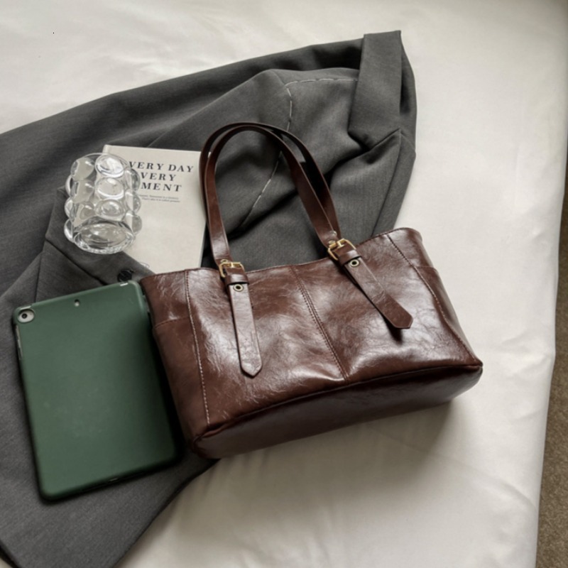 2024 New Korean Retro PU Leather Chain Shoulder Bags Women Fashion Black Large Capacity Tote Bag Female High-Quality Handbags