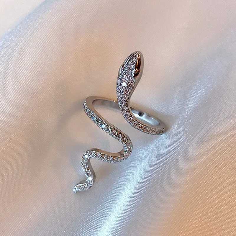 Sliver Gold Color Micro-Inlaid Zircon Snake Ring Finger Ring Fashion Punk Boy Girl Birtay Snake Ring Personality Jewelry GiftXJ250110