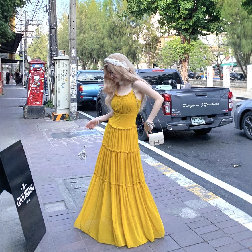V7250 Large size white yellow suspender dress travel holiday style large skirt atmosphere slim long skirt