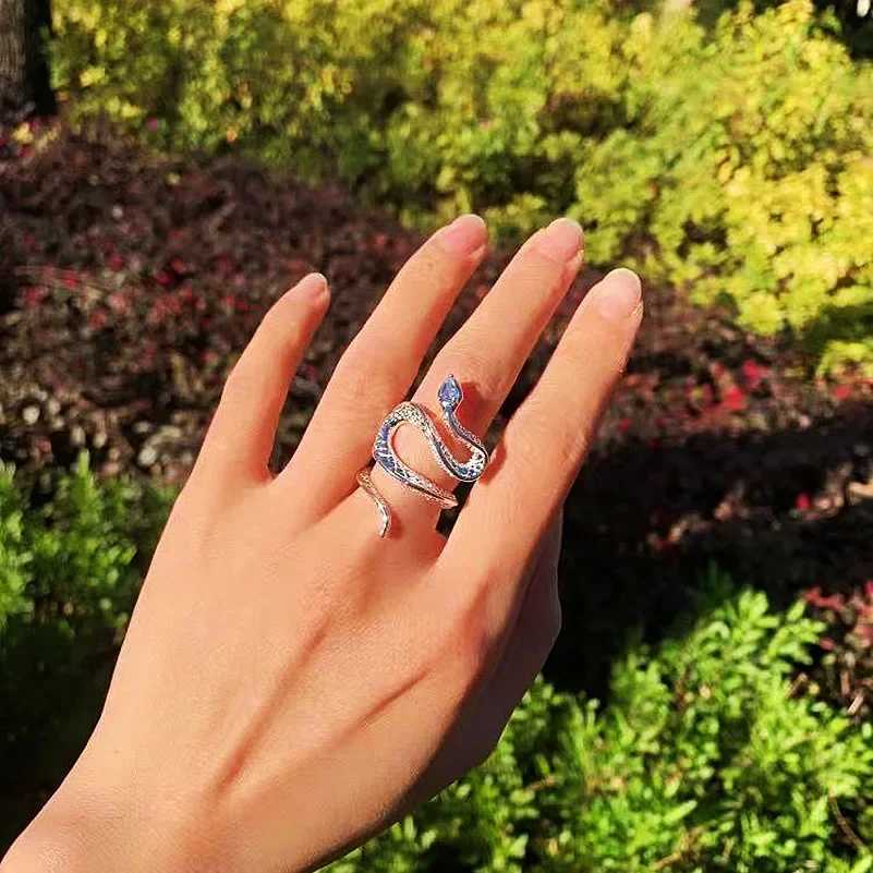 Tren Punk Party Jewelry Stainl Steel Adjustable Finger Ring Vintage Unisex Open Ring Exaggerated Personality Snake RingsXJ250110