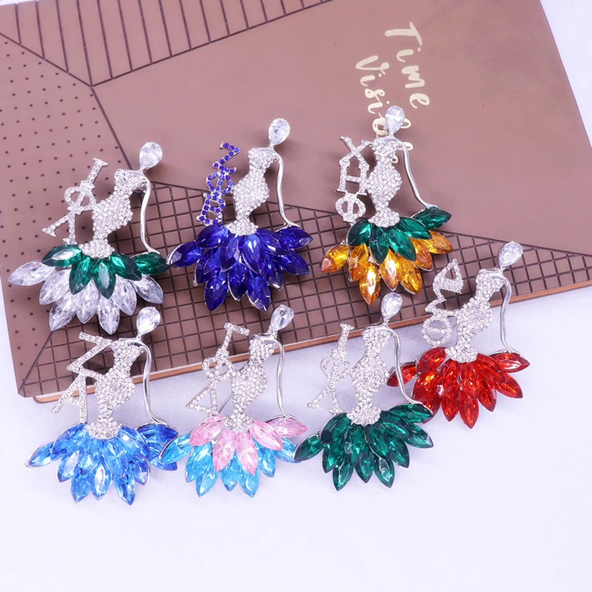 Bling Rhinestone Dancing Lady Letters OES Pin Masonic Order Eastern Star Women Members Brooch Jewelry 250103