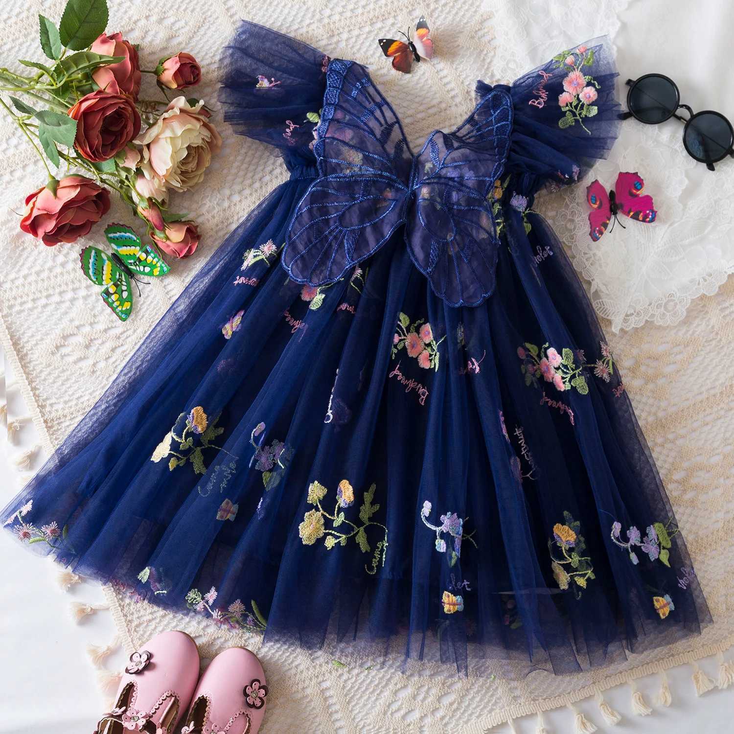 Childrens Christmas clothing baby girl chiffon dress no ruffles embroidered floral pattern princess birthday dress W250111