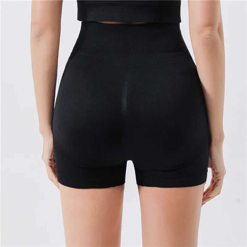 High Waisted Slim Yoga Shorts Tight Elastic Seamless for Womens Training ShortsXJ250111