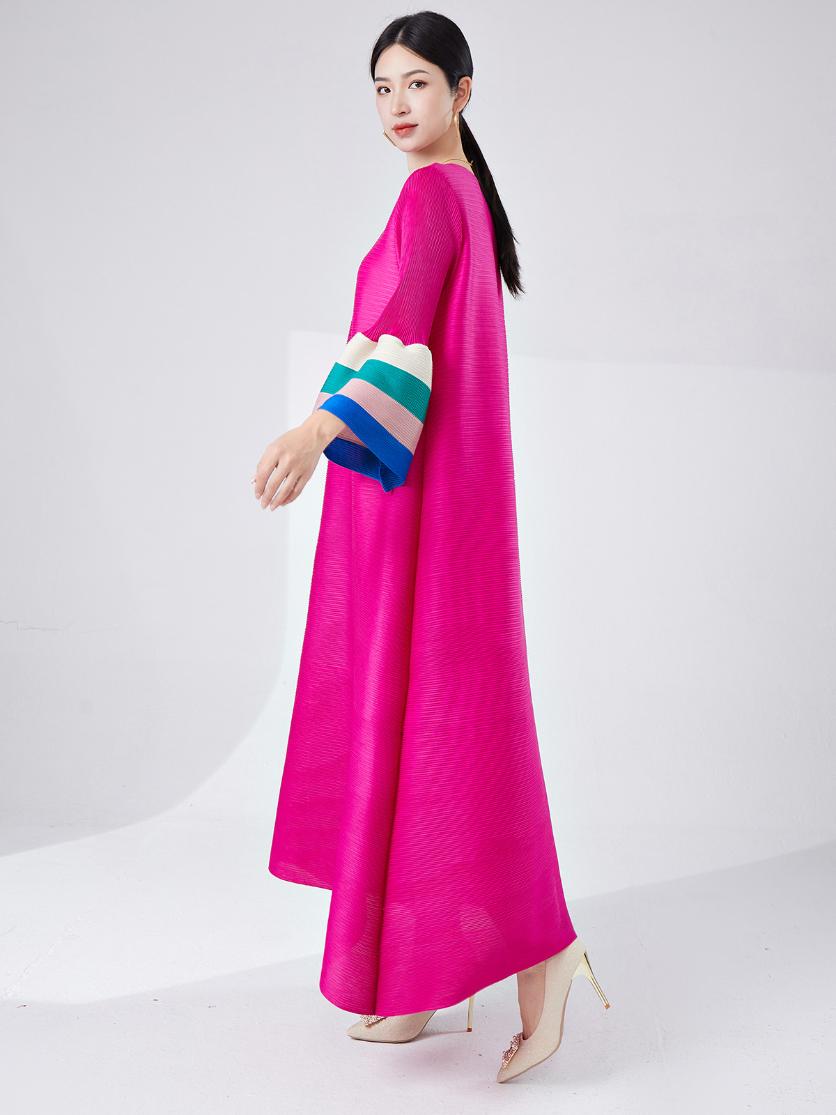 CL1202 Large size women's fashion dress long skirt high-end v-neck trumpet sleeve loose temperament Miyake dress