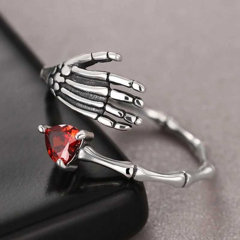Huitan Hand and Red Heart CZ Open Ring 925 Pure Silver Unique Warm and Meaningful Accessories Womens Exquisite Party Jewelry W250111