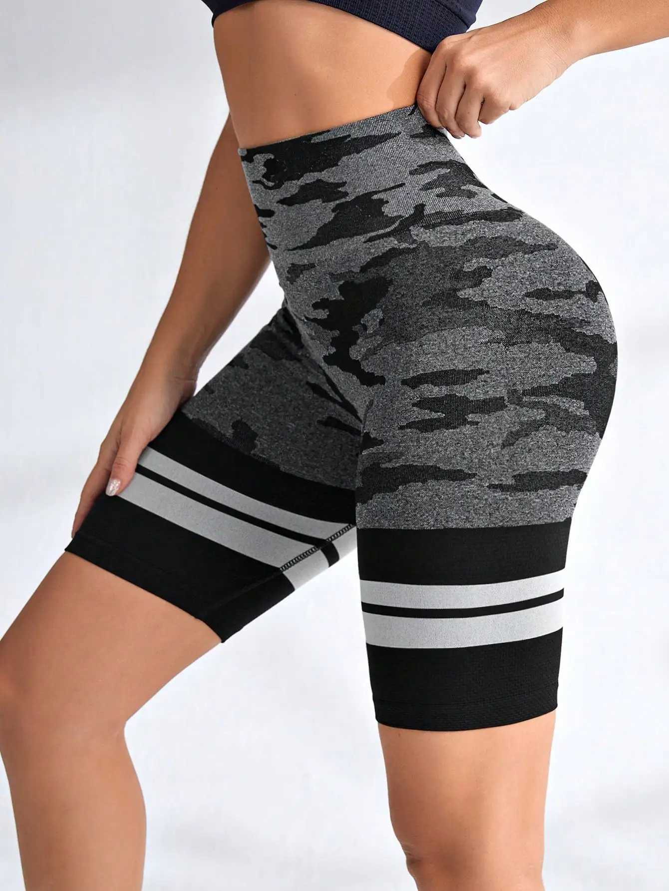 High-waisted Seamless Yoga ShortsHigh-elasticity Abdomen-shaping And Hip-lifting Tight Fitness ShortStripedWomens SportswearXJ250111