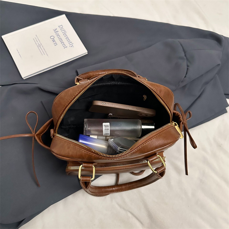 2025 Designer shipping 3 2025 free designer Shoulder Bags for women Vintage solid color versatile handbag casual commuting large capacity crossbody ba