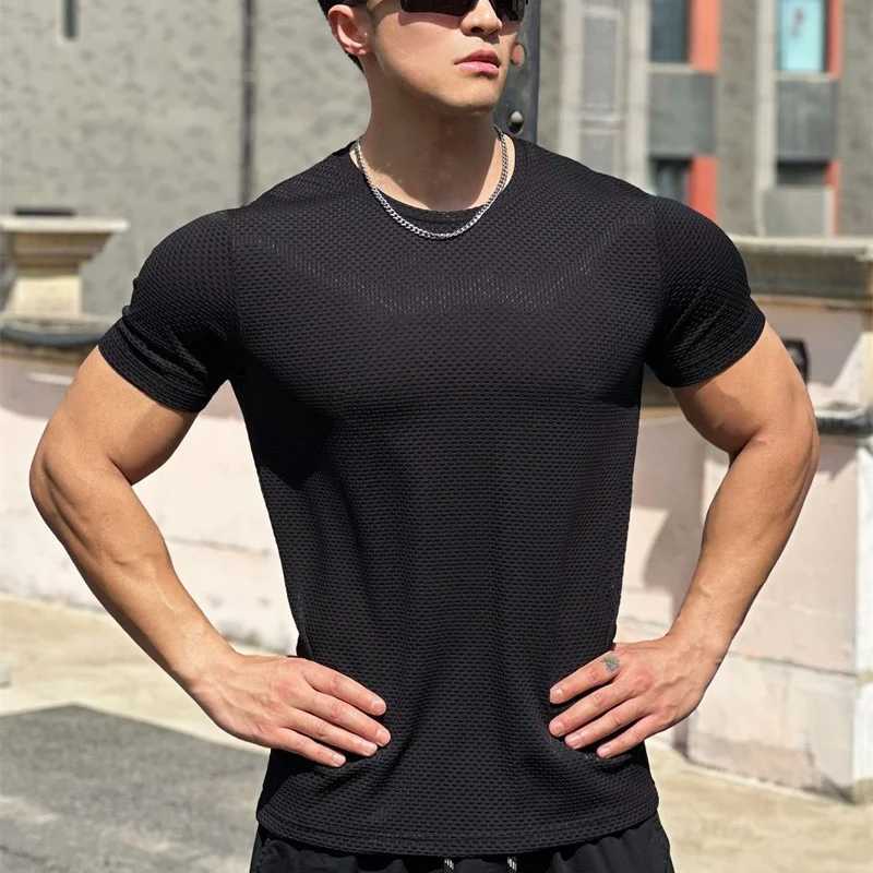 Quick drying slim fit mens sports T-shirt summer running round neck fitness training clothing elastic short sleeved T-shirt mens top W250111