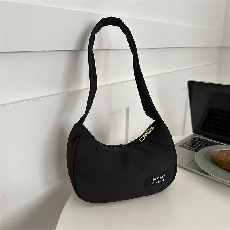 Fashionable Lightweight Small Shoulder Bags for Women Nylon Korean Purses and Handbags Versatile Exquisite Underarm Bag 250106