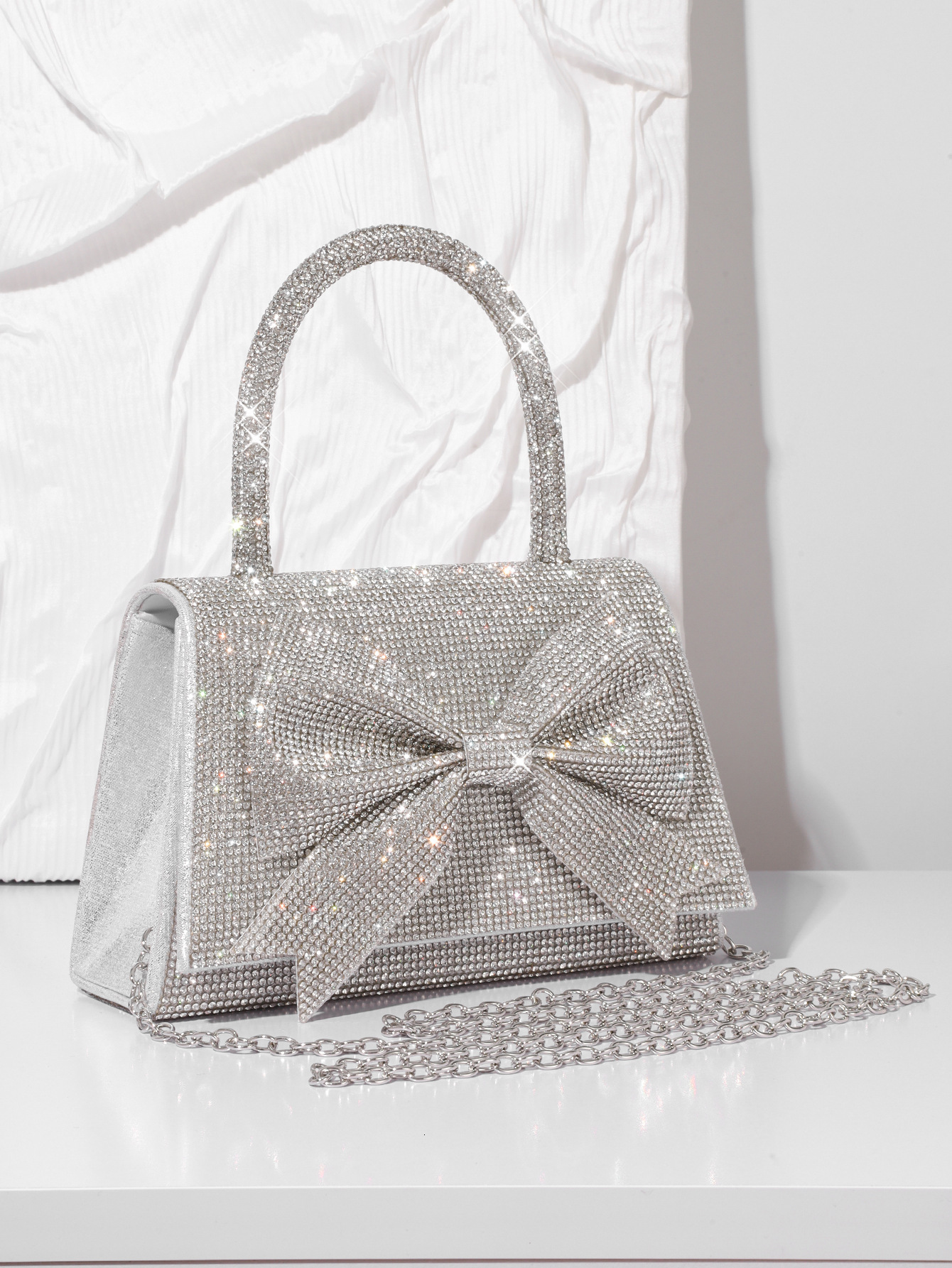 2025 New Dinner Light Luxury Full Diamond Bow Handbag Designer Handbag Sparkling Bride Bag