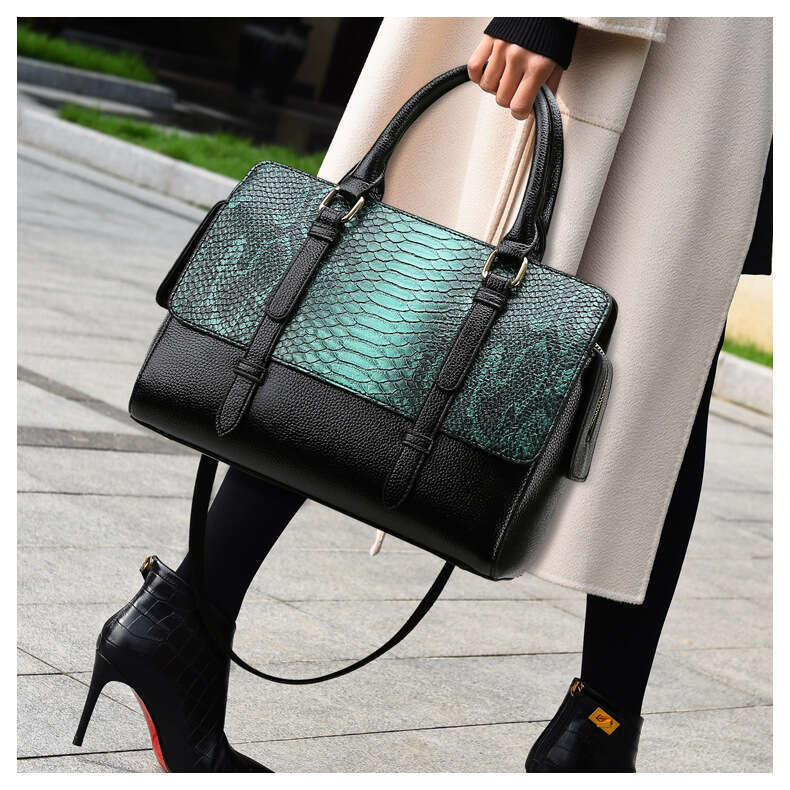 Women's Bags handbag Handbag, high-end snake pattern women's fashionable commuting middle-aged mother's large capacity tote bag, single
